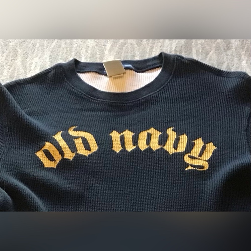 ✨✨ Old Navy Long Sleeved Shirt ✨✨
